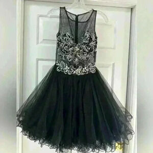 Samila & Co‎ Formal Beaded Tulle / Prom Dress
Size 0-2